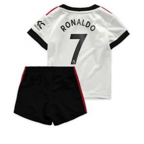 Manchester United Cristiano Ronaldo #7 kläder Barn 2022-23 Bortatröja Kortärmad (+ korta byxor)